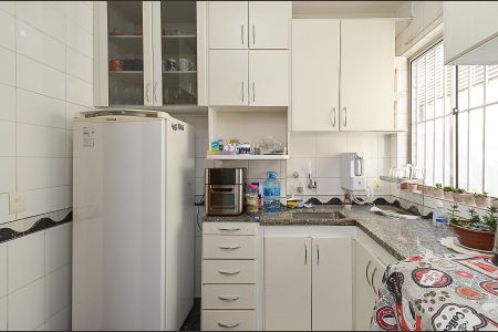 Apartamento à venda com 75m², 3 quartos e 2 vagas Apartamento à venda com 75m², 3 quartos e 2 vagasCozinha