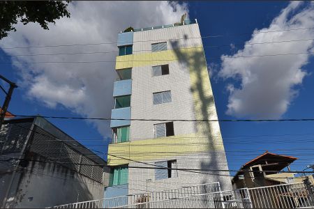 Apartamento à venda com 75m², 3 quartos e 2 vagas Apartamento à venda com 75m², 3 quartos e 2 vagasFachada