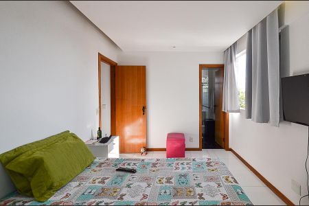 Apartamento à venda com 75m², 3 quartos e 2 vagas Apartamento à venda com 75m², 3 quartos e 2 vagasSuíte