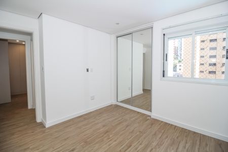 Apartamento à venda com 130m², 3 quartos e 2 vagasQuarto 3