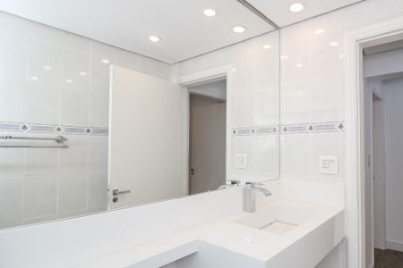 Apartamento à venda com 130m², 3 quartos e 2 vagasBanheiro