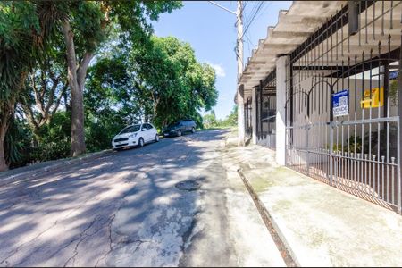 Casa para alugar com 88m², 2 quartos e 1 vaga Casa para alugar com 88m², 2 quartos e 1 vagaFachada