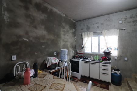 Casa à venda com 50m², 3 quartos e sem vagaSala/Cozinha 