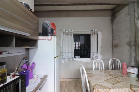 Casa à venda com 50m², 3 quartos e sem vagaSala/Cozinha 