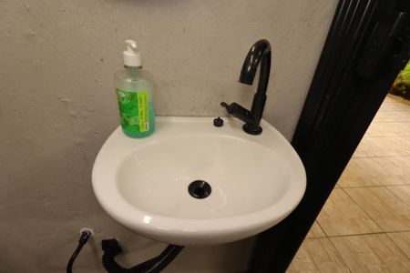 Casa para alugar com 160m², 2 quartos e 2 vagasBanheiro de Serviço