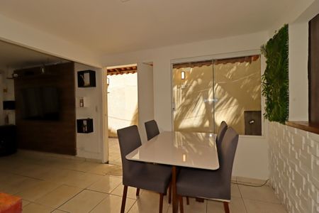 Casa para alugar com 160m², 2 quartos e 2 vagasSala de Jantar