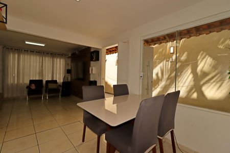 Casa para alugar com 160m², 2 quartos e 2 vagasSala de Jantar