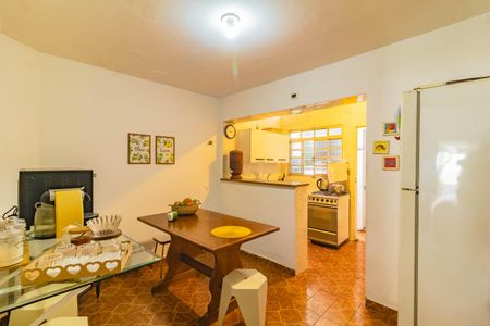 Casa à venda com 180m², 2 quartos e 1 vaga