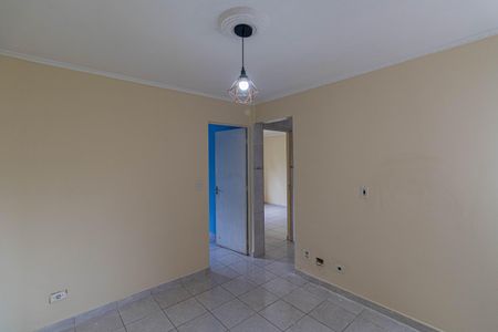 Sala de apartamento para alugar com 2 quartos, 48m² em Conjunto Habitacional Fazenda do Carmo, São Paulo