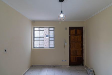 Sala de apartamento para alugar com 2 quartos, 48m² em Conjunto Habitacional Fazenda do Carmo, São Paulo