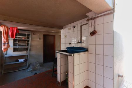 Casa à venda com 270m², 4 quartos e 3 vagasCasa 1 - Área de serviço