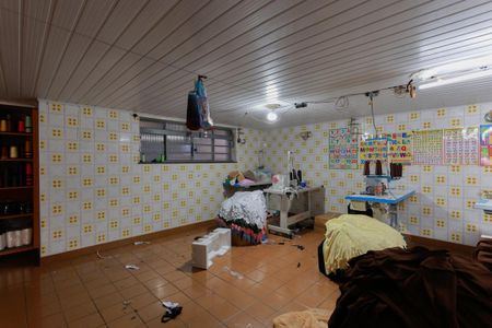 Casa à venda com 270m², 4 quartos e 3 vagasCasa 1 - Salão