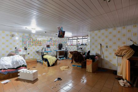 Casa à venda com 270m², 4 quartos e 3 vagasCasa 1 - Salão