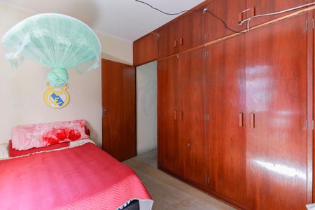 Casa à venda com 270m², 4 quartos e 3 vagasCasa 2 - Quarto 1