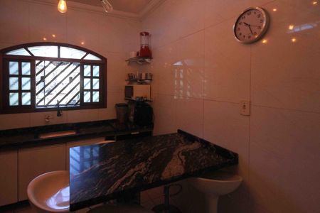 Casa para alugar com 790m², 6 quartos e 12 vagasCozinha