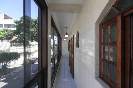 Casa para alugar com 790m², 6 quartos e 12 vagasVaranda casa 02