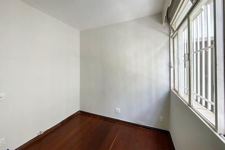 Apartamento à venda com 303m², 3 quartos e 1 vagaQuarto 2