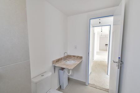 Apartamento à venda com 125m², 3 quartos e 2 vagasBanheiro da suíte 2