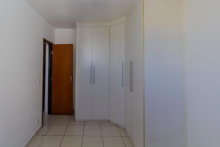 Apartamento à venda com 71m², 2 quartos e 1 vagaQuarto 2