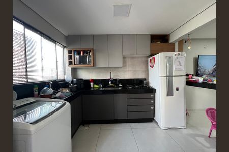 Cozinha e Área de Serviço de apartamento para alugar com 2 quartos, 75m² em Pampulha, Belo Horizonte