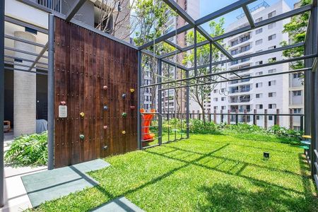 Apartamento à venda com 178m², 3 quartos e 2 vagas Apartamento à venda com 178m², 3 quartos e 2 vagasPlayground