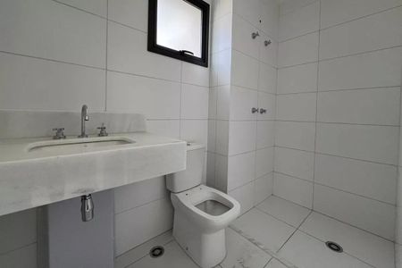 Apartamento à venda com 178m², 3 quartos e 2 vagas Apartamento à venda com 178m², 3 quartos e 2 vagasBanheiro 1