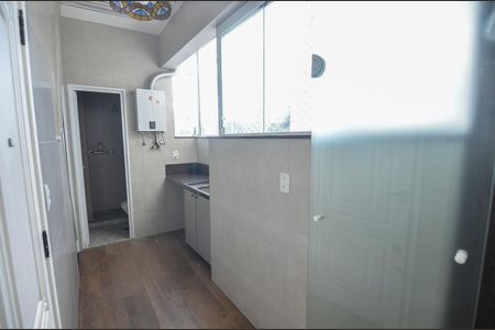 Apartamento para alugar com 130m², 3 quartos e 1 vagaÁrea de Serviço