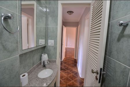 Apartamento para alugar com 130m², 3 quartos e 1 vaga Apartamento para alugar com 130m², 3 quartos e 1 vagaBanheiro 1