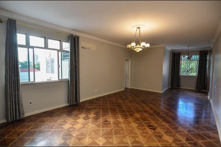 Apartamento para alugar com 130m², 3 quartos e 1 vaga Apartamento para alugar com 130m², 3 quartos e 1 vagaSala