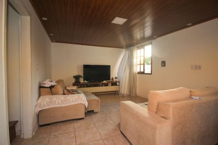 Casa para alugar com 159m², 4 quartos e 2 vagas Casa para alugar com 159m², 4 quartos e 2 vagasSala