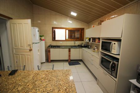 Casa para alugar com 159m², 4 quartos e 2 vagas Casa para alugar com 159m², 4 quartos e 2 vagasCozinha