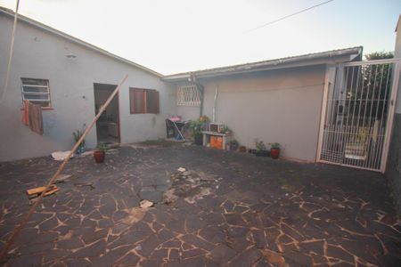 Casa para alugar com 159m², 4 quartos e 2 vagas Casa para alugar com 159m², 4 quartos e 2 vagasQuintal