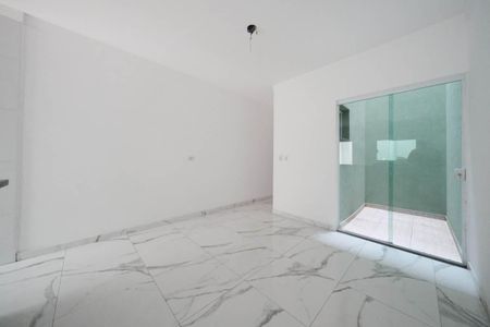 Casa à venda com 132m², 3 quartos e 2 vagasCozinha e Área de Serviço