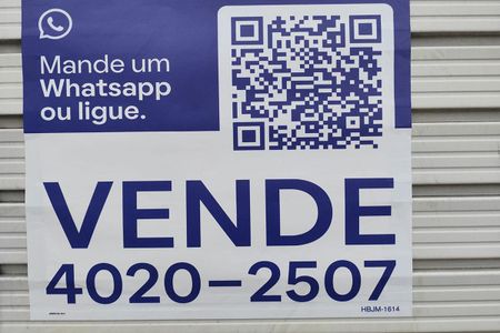 Casa à venda com 132m², 3 quartos e 2 vagasFachada