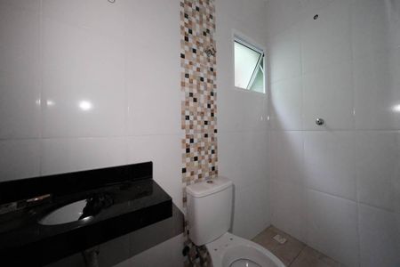 Casa à venda com 132m², 3 quartos e 2 vagasBanheiro