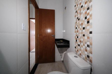 Casa à venda com 132m², 3 quartos e 2 vagasBanheiro