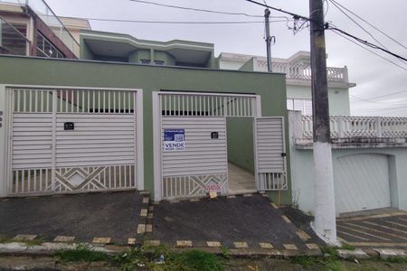 Casa à venda com 132m², 3 quartos e 2 vagasFachada