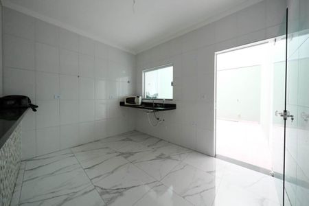 Casa à venda com 132m², 3 quartos e 2 vagasCozinha e Área de Serviço