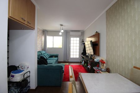 Casa de condomínio à venda com 130m², 2 quartos e 1 vagaSala