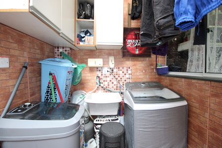 Casa de condomínio à venda com 130m², 2 quartos e 1 vagaÁrea de Serviço