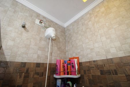 Casa de condomínio à venda com 130m², 2 quartos e 1 vagaBanheiro