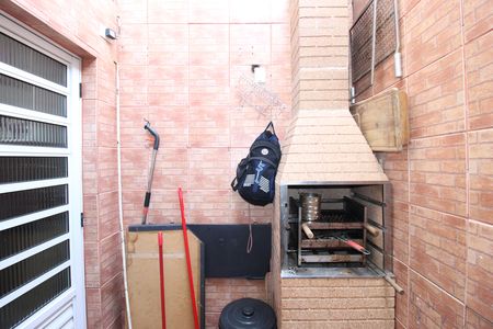 Casa de condomínio à venda com 130m², 2 quartos e 1 vagaÁrea de Serviço