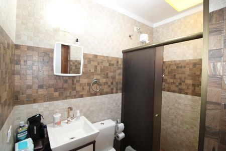Casa de condomínio à venda com 130m², 2 quartos e 1 vagaBanheiro