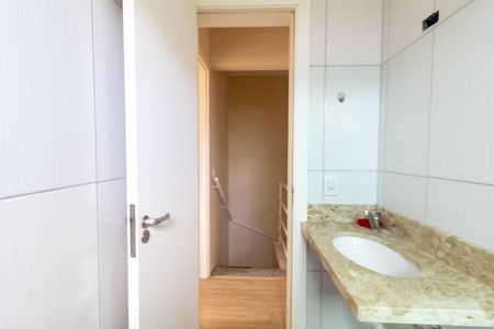 Casa à venda com 86m², 3 quartos e 1 vaga Casa à venda com 86m², 3 quartos e 1 vagaBanheiro