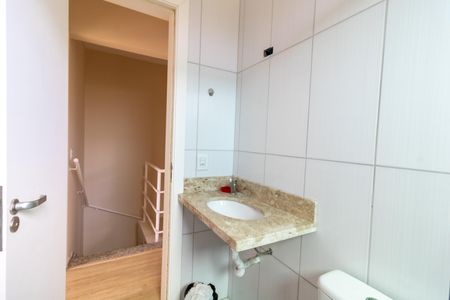 Casa à venda com 86m², 3 quartos e 1 vaga Casa à venda com 86m², 3 quartos e 1 vagaBanheiro