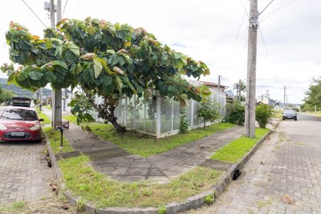 Casa à venda com 86m², 3 quartos e 1 vaga Casa à venda com 86m², 3 quartos e 1 vagaFachada