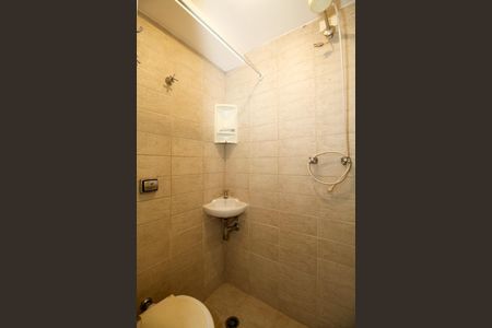 Apartamento para alugar com 110m², 2 quartos e 1 vaga Apartamento para alugar com 110m², 2 quartos e 1 vagaBanheiro de Serviço