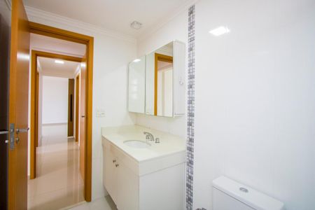 Apartamento para alugar com 105m², 3 quartos e 3 vagasBanheiro do quarto 1