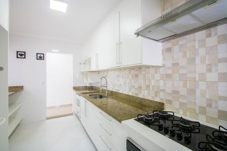 Apartamento para alugar com 105m², 3 quartos e 3 vagas Apartamento para alugar com 105m², 3 quartos e 3 vagasCozinha