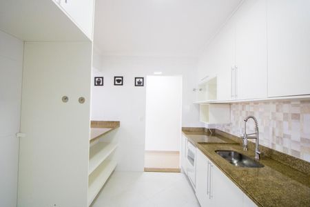 Apartamento para alugar com 105m², 3 quartos e 3 vagas Apartamento para alugar com 105m², 3 quartos e 3 vagasCozinha
